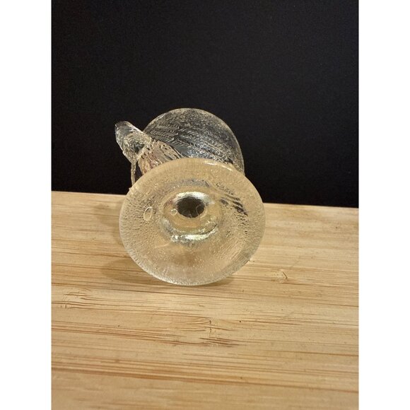 Vintage Clear Glass Hen-Shaped Egg Cup With Textured Design & Scalloped Rim - Picture 5 of 6